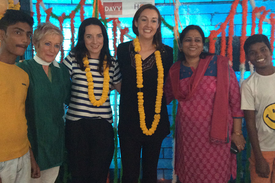 Volunteers from DAVY visit Kolkata with HOPE
